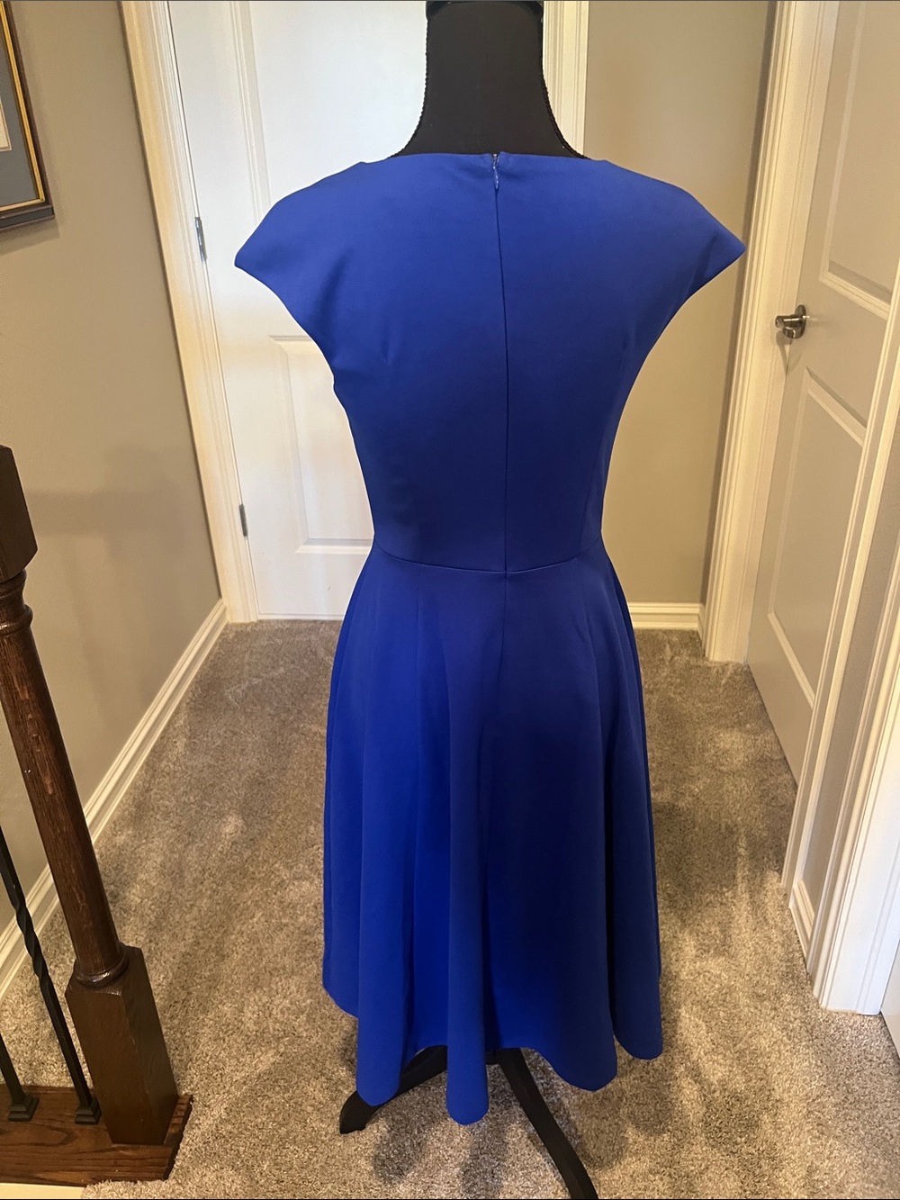 Elegant Cobalt Blue Midi Dress with Cap Sleeves - Picture 5 of 9